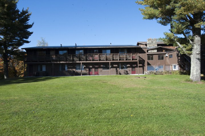 Summit Lodge