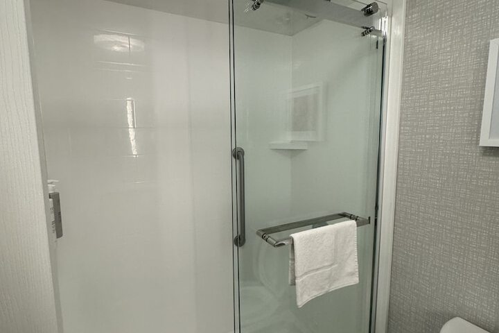 Room 30 of 48