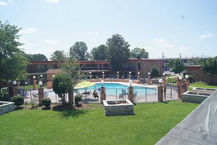 Pool 27 of 110