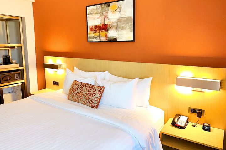 Room 35 of 168