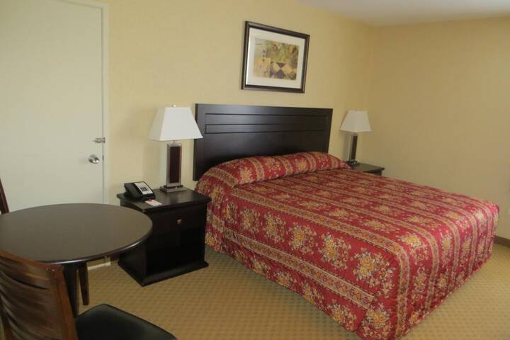 Room 15 of 38