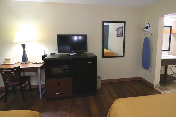 Room 32 of 41
