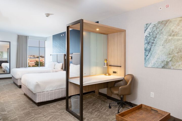 Room 27 of 58