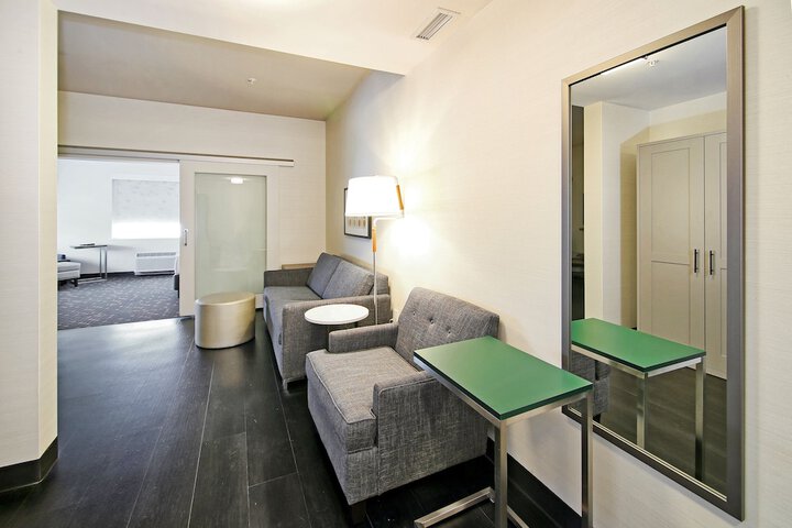 Room 117 of 155