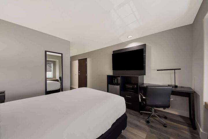 Room 22 of 33