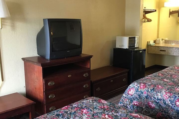 Room 13 of 17