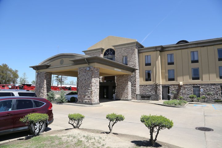 Holiday Inn Express Hotel & Suites Cleveland by IHG