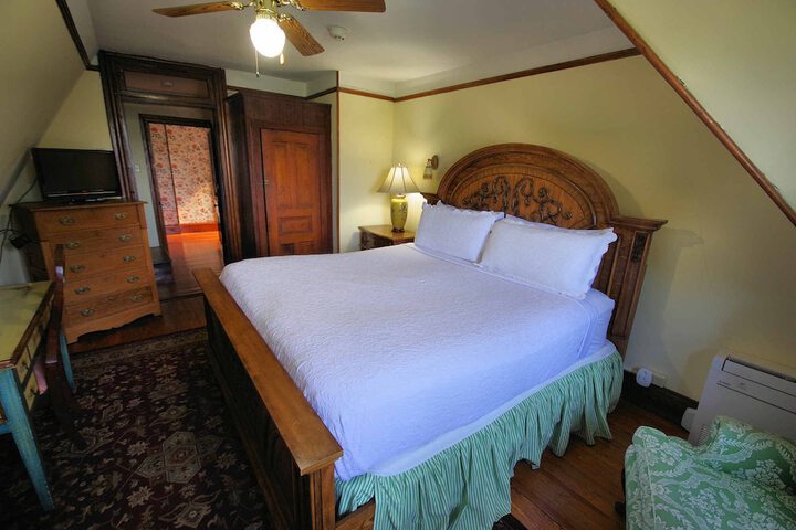 Room 20 of 79