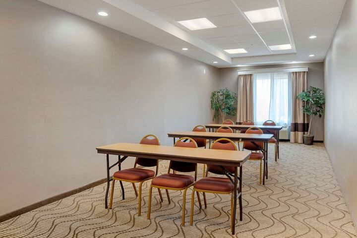 Comfort Suites Oxford I-20 exit 188
