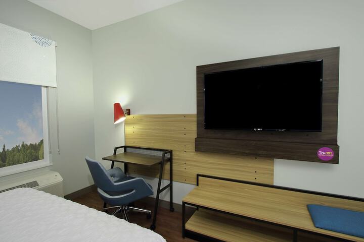 Room 19 of 38