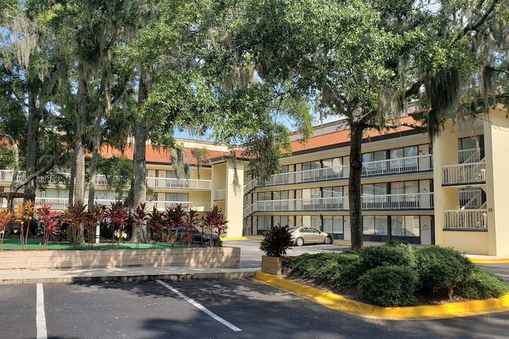 Hotel 8 of 62