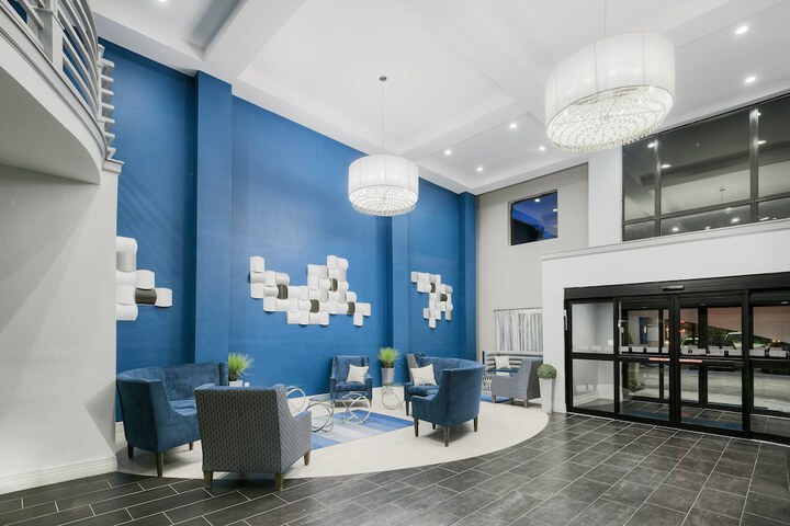 Holiday Inn Express & Suites Houston North - IAH Area by IHG