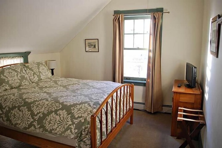 Room 38 of 59