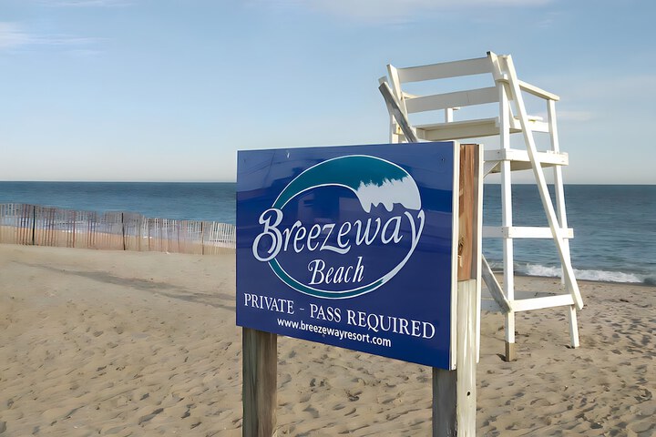 Breezeway Boutique Hotel