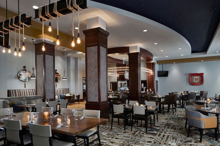 Renaissance Mobile Riverview Plaza Hotel