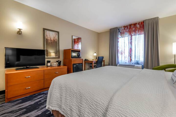 Room 8 of 25