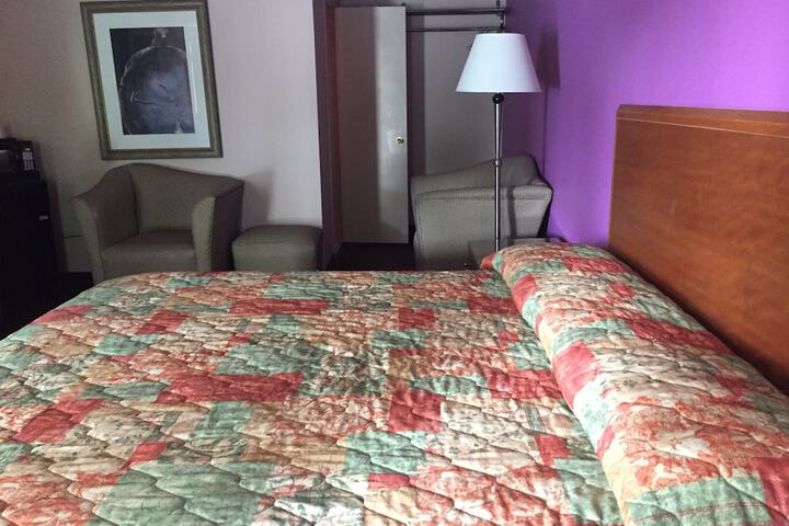 Room 13 of 34
