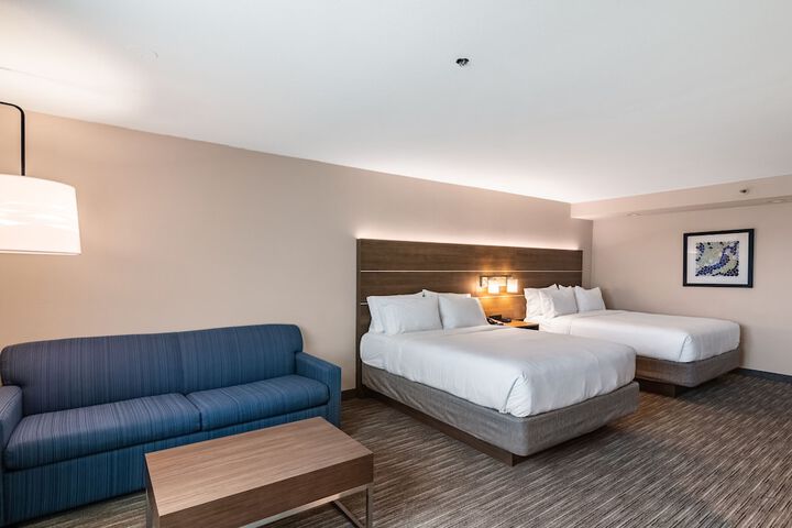 Room 25 of 36