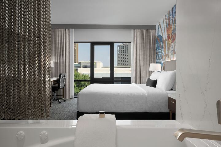 Hotel 43