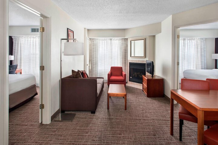 Room 9 of 20
