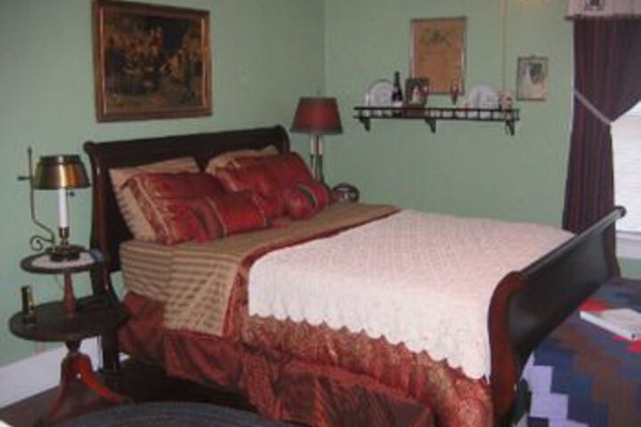 Maple Street Bed & Breakfast