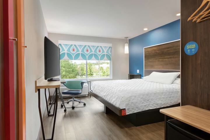 Room 14 of 33