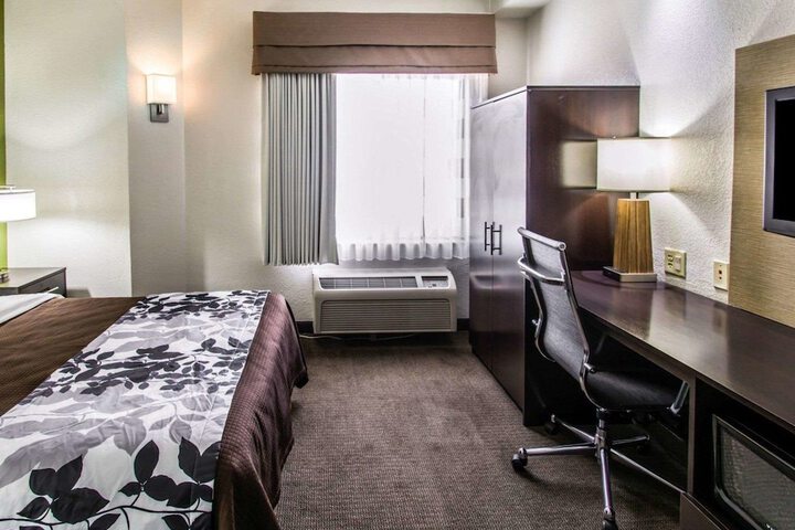 Room 16 of 42