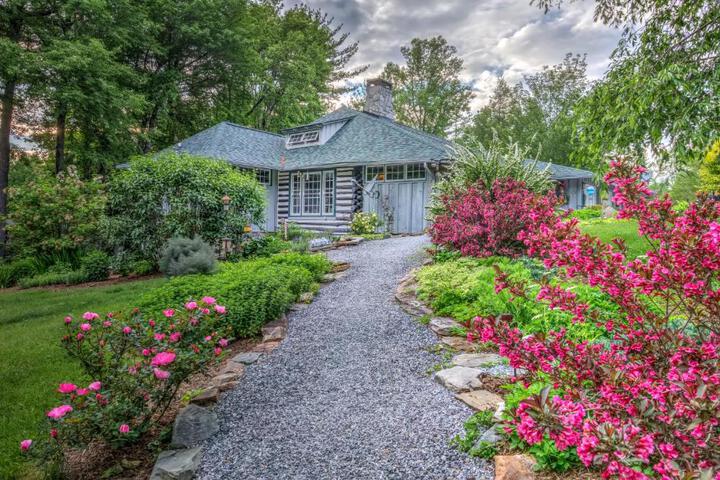 Linville Falls Lodge & Cottages