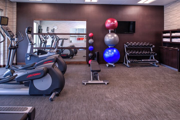 Courtyard by Marriott Detroit Farmington