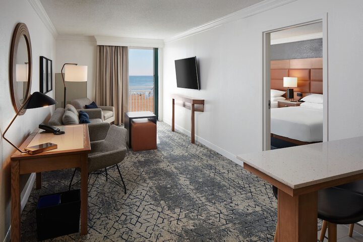 Room 42 of 152