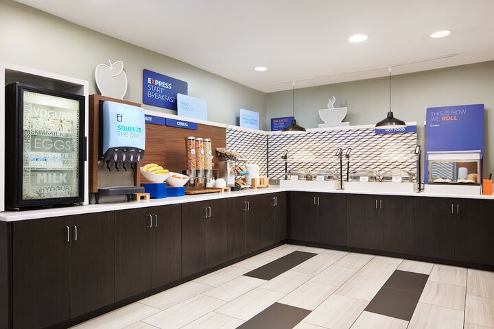 Holiday Inn Express Hotel & Suites Panama City-Tyndall by IHG
