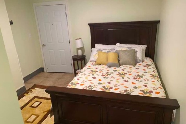 Room 17 of 32