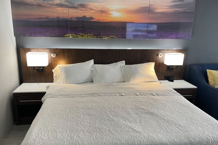 Luxor Inn & Suites a Travelodge by Wyndham