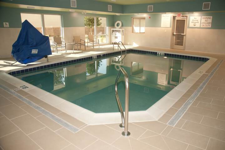 Holiday Inn Express & Suites Decatur by IHG