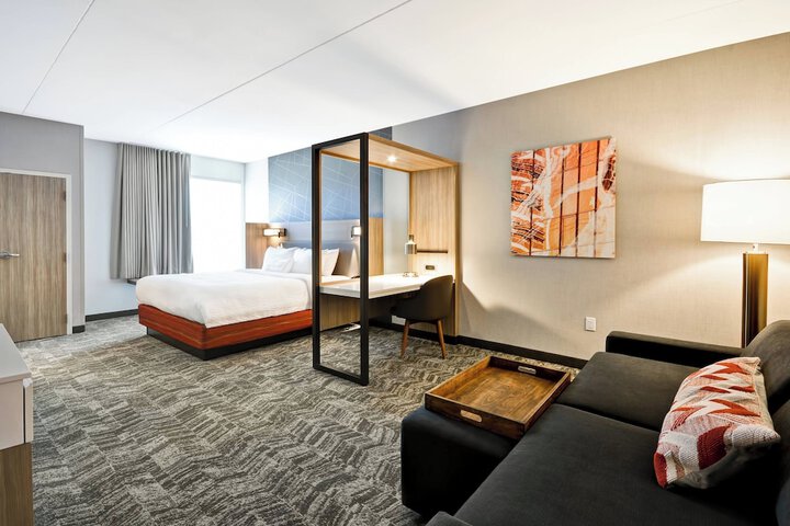 Room 18 of 39