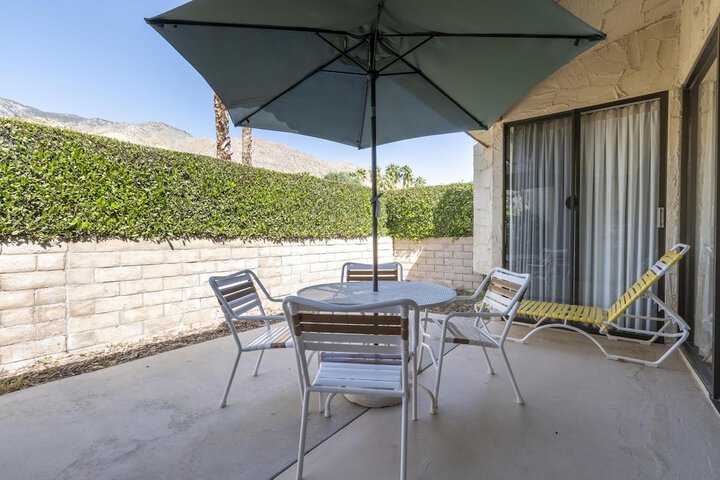 Terrace/Patio 38 of 41