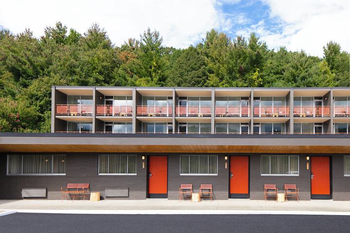 Rhodes Motor Lodge