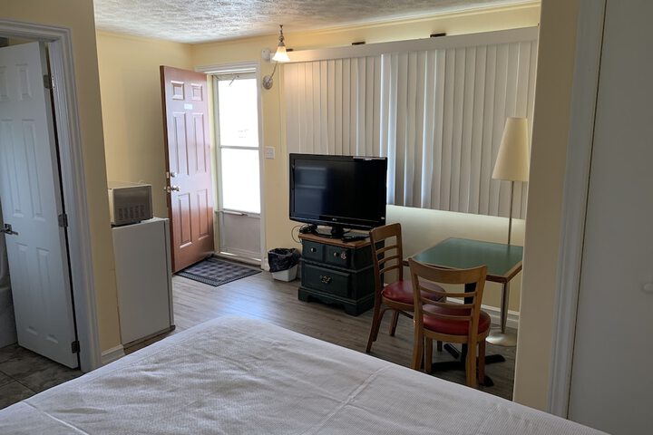 Room 38 of 85