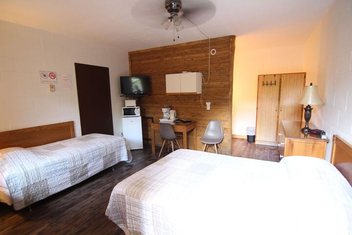 Room 15 of 33