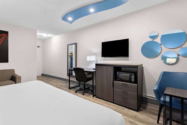 Room 11 of 45