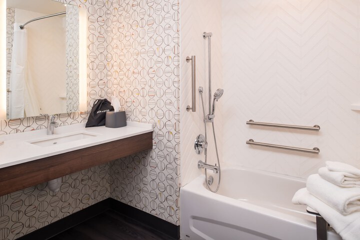 Holiday Inn Joplin by IHG