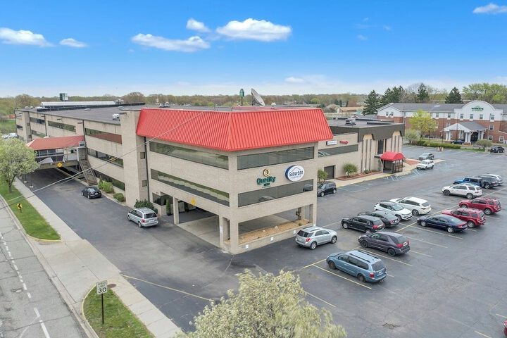 Quality Inn Roseville-Detroit North