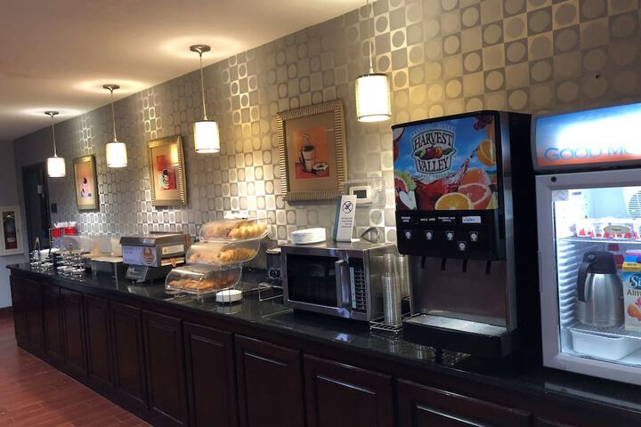 Best Western Plus Goodman Inn & Suites