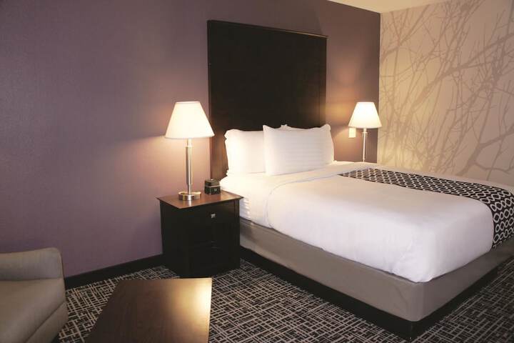 Room 26 of 81