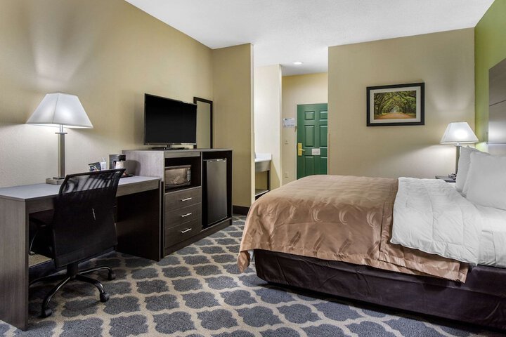 Room 19 of 34