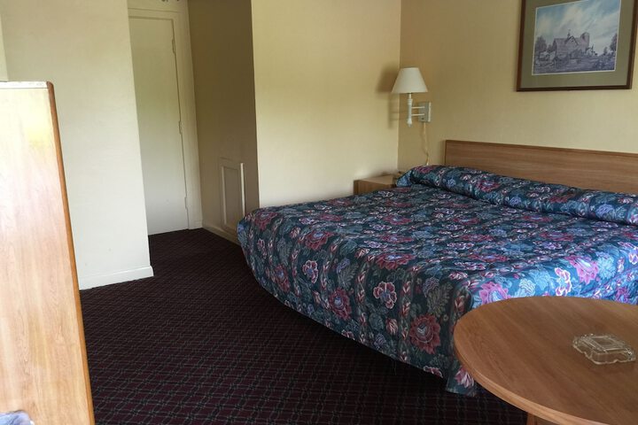 Room 19 of 36
