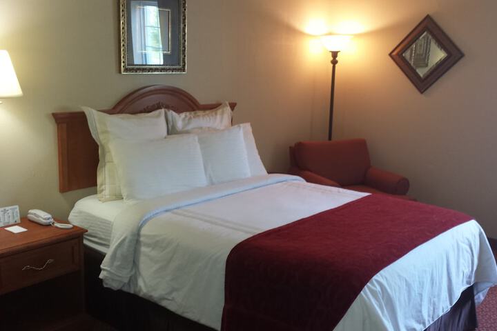 Room 17 of 36