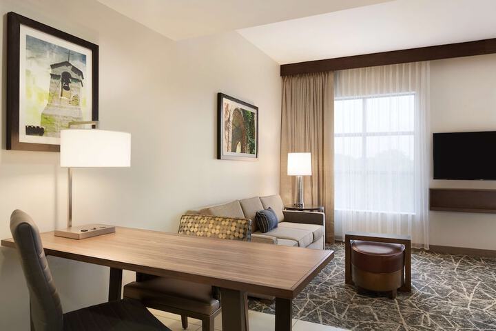 Room 18 of 51