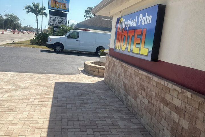 Tropical Palm Motel