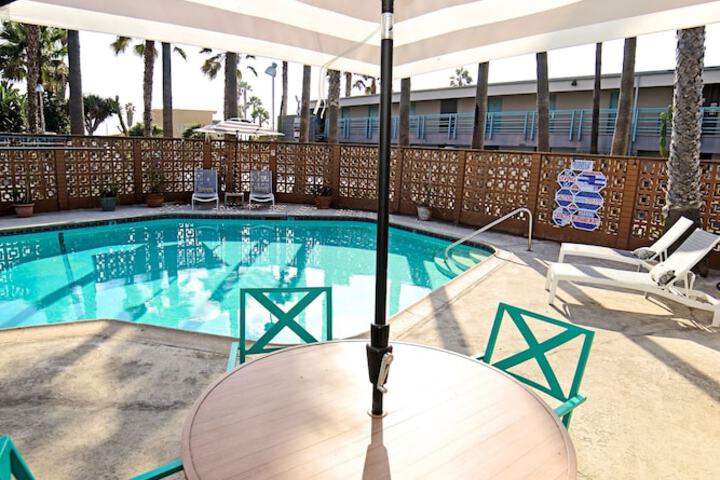Pool 5 of 64